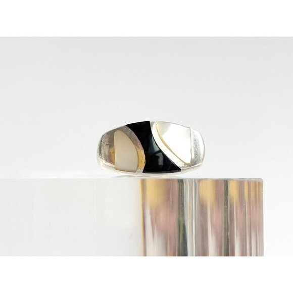 Modernist Mother of Pearl & Black Onyx Sterling Unisex Vintage Ring - sz 5.75 - Picture 6 of 9
